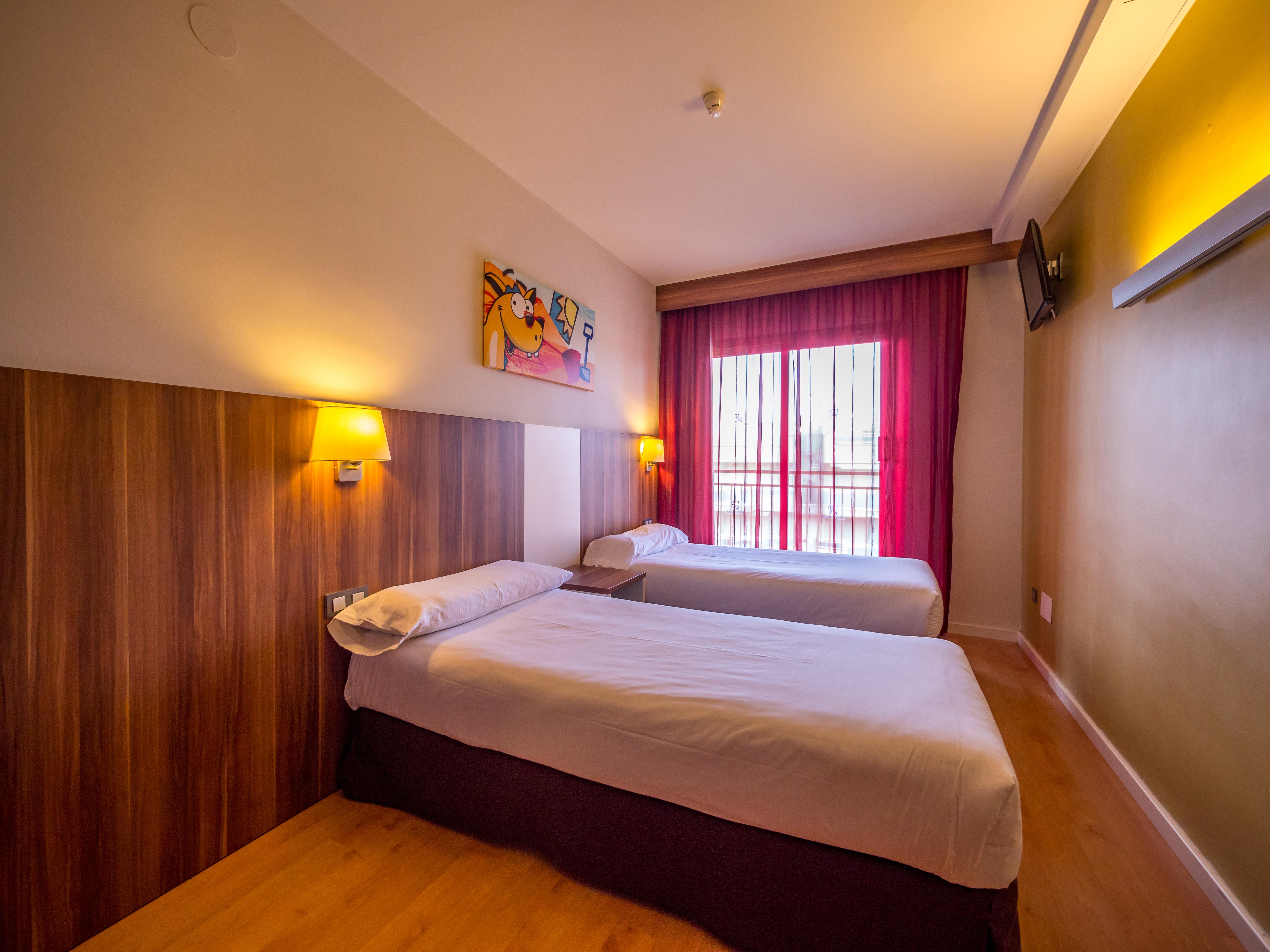 Golden Avenida Family Suites 4* Salou Exterior foto