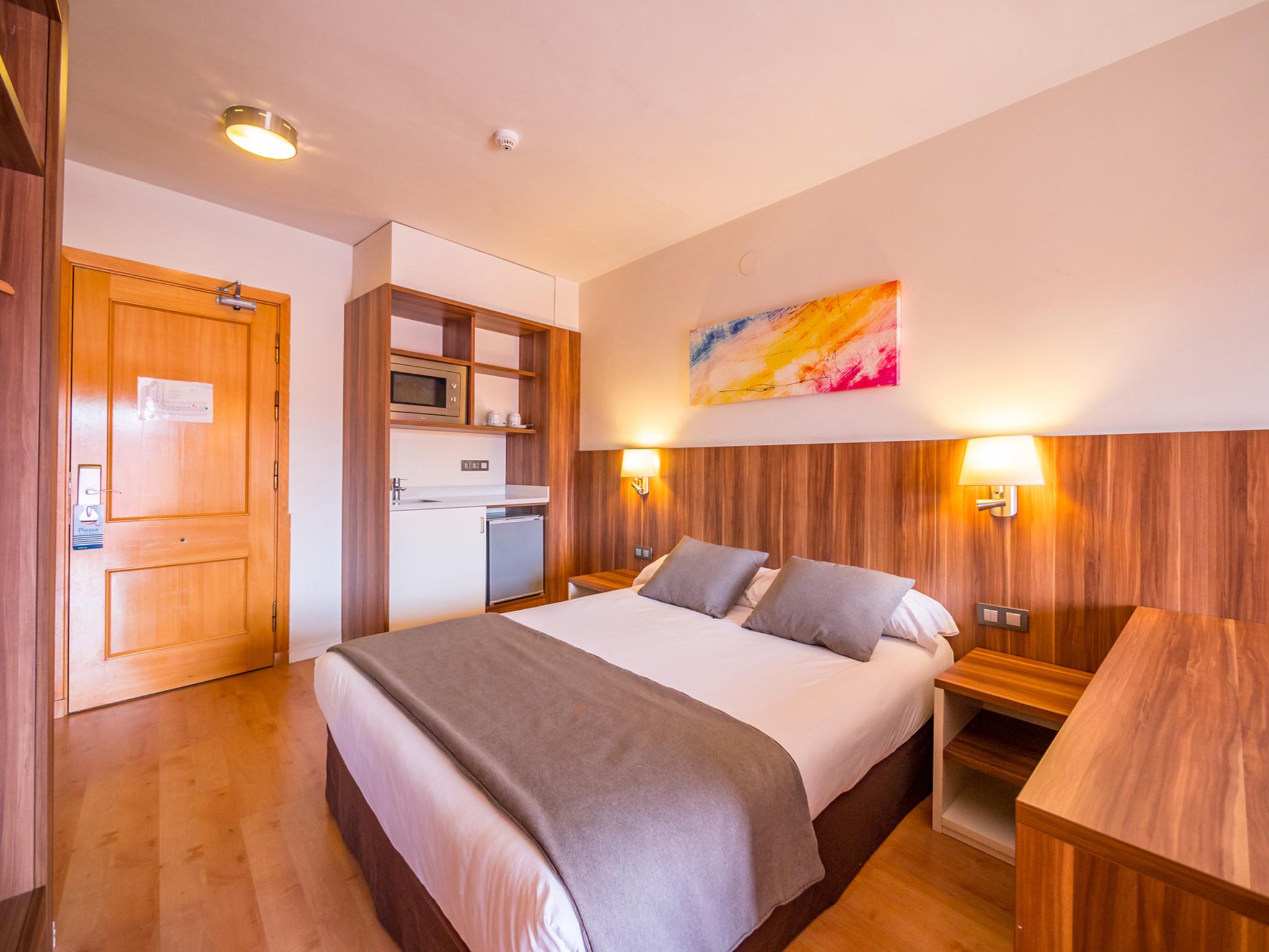 Golden Avenida Family Suites 4* Salou Exterior foto