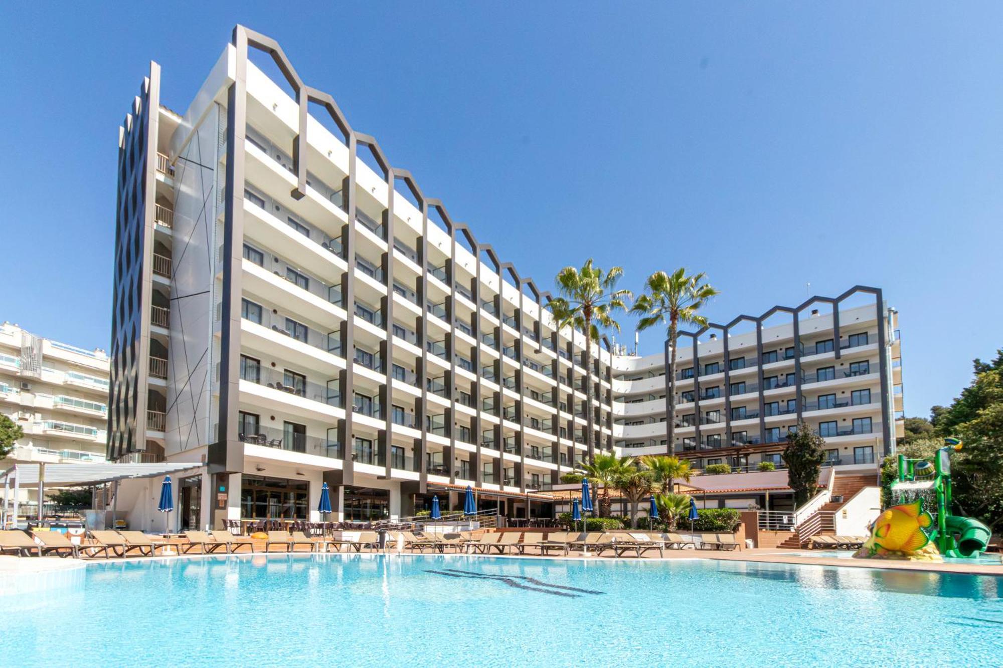 Golden Avenida Family Suites 4* Salou Exterior foto