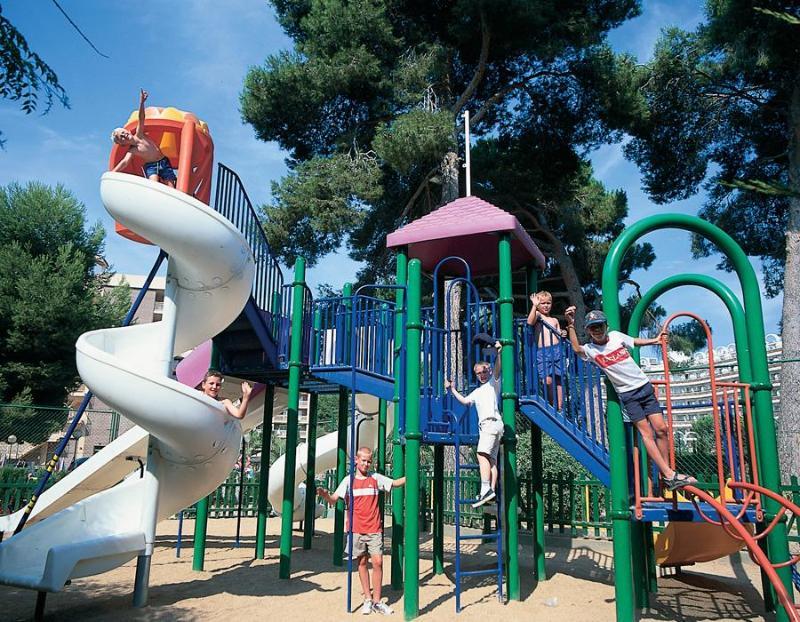 Golden Avenida Family Suites 4* Salou Exterior foto